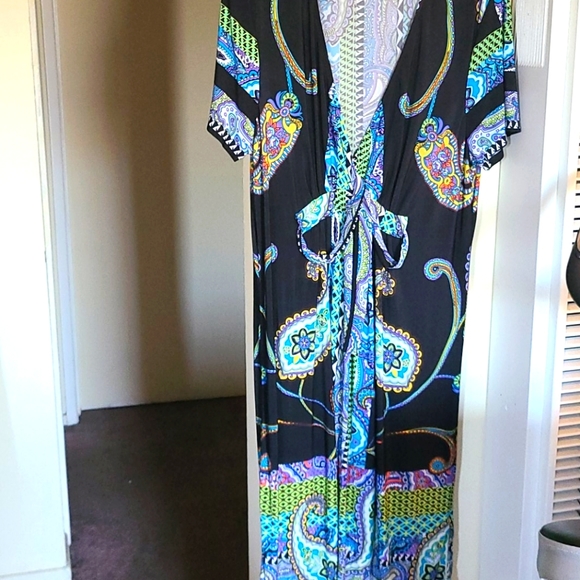 Snap Dresses & Skirts - Womans Dress